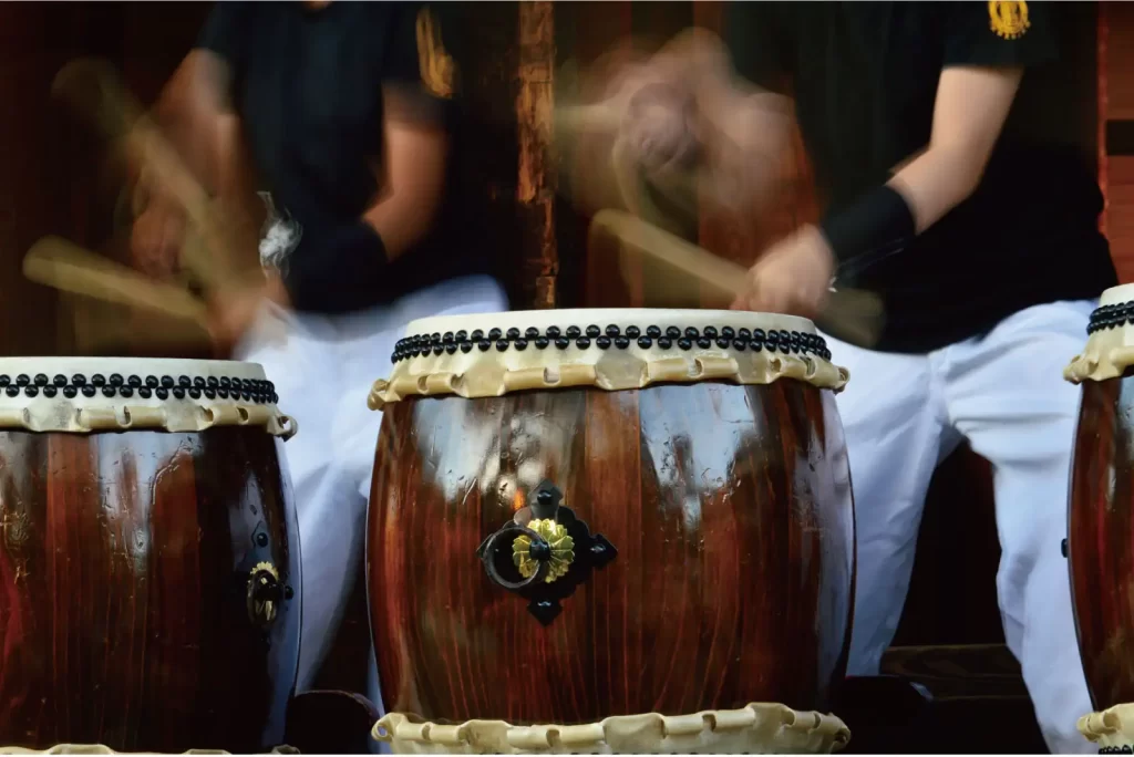 Šest tradičních japonských muzikálůŠest tradičních japonských muzikálů  